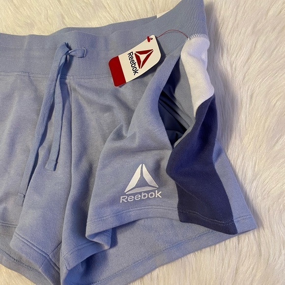 NWT Reebok Women’s Shorts Size Large Pull On Blue‎ Relaxed Stretch - Picture 3 of 7